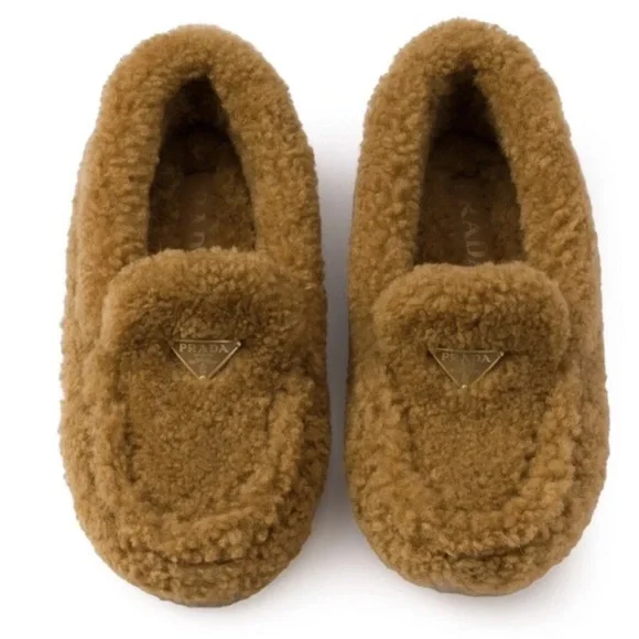 PRADA Shearling Driver Loafer Caramel - Picture 2 of 11